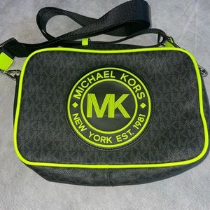 NBW: Michael Kors Fulton Sport Large Canvas Crossbody Color: Neon Green/Black